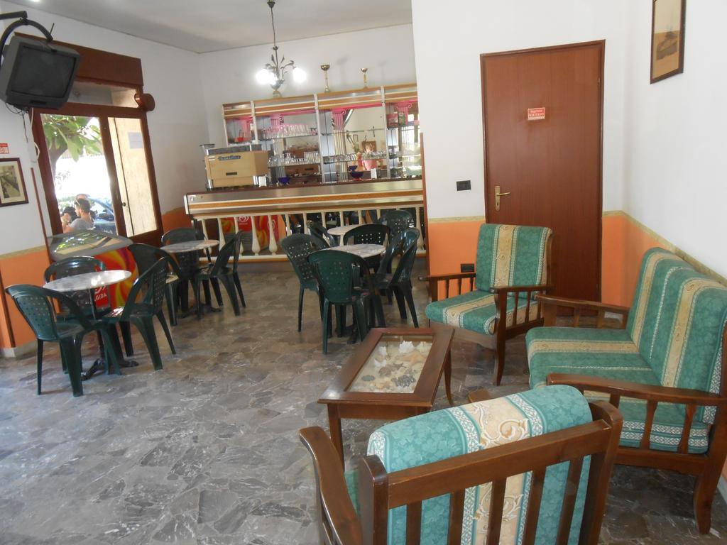 Albergo Il Terrazzino Вібо-Валентія-Маріна Екстер'єр фото