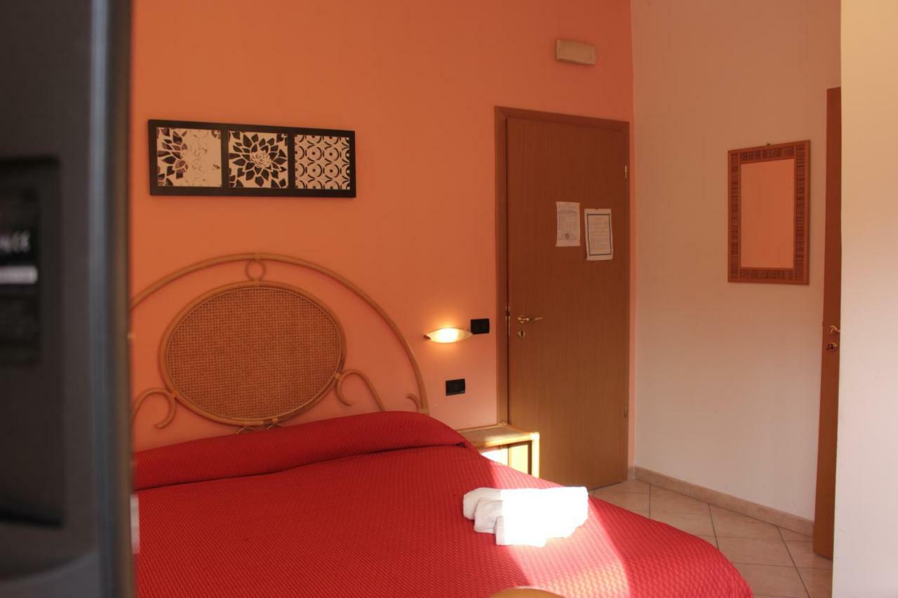 Albergo Il Terrazzino Вібо-Валентія-Маріна Екстер'єр фото