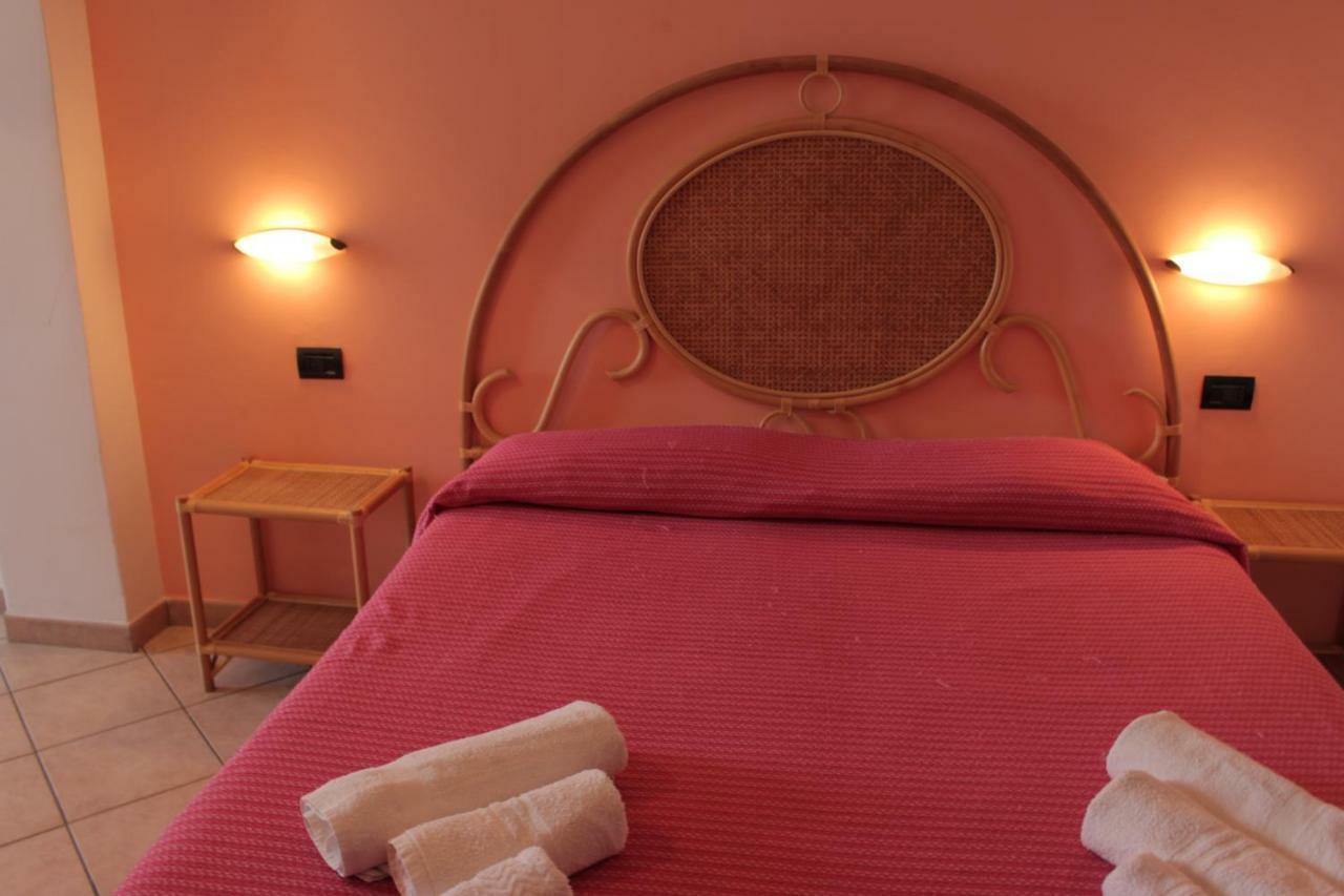Albergo Il Terrazzino Вібо-Валентія-Маріна Екстер'єр фото